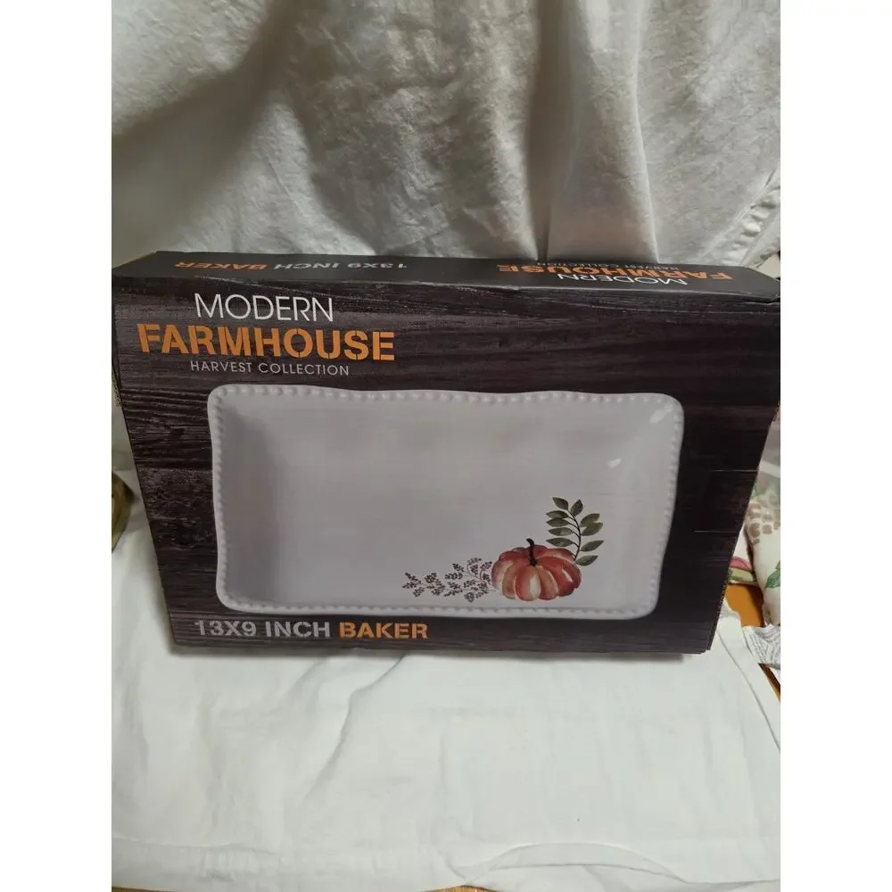 Modern Farmhouse 13x9 Baker Dish Scalloped Edge